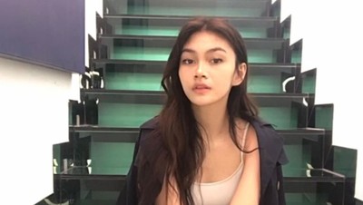 8 Foto Sasikirana, Atlet Ice Skating Anak Anjasmara yang Mirip Ariel Tatum