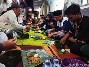 Tradisi Baritan di Malam 1 Suro, Warga Lereng Gunung Raung Minta Keselamatan