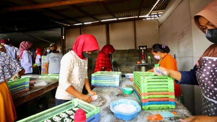 UMKM Kerupuk di Banyuwangi Raup Untung Rp12 Juta per Bulan