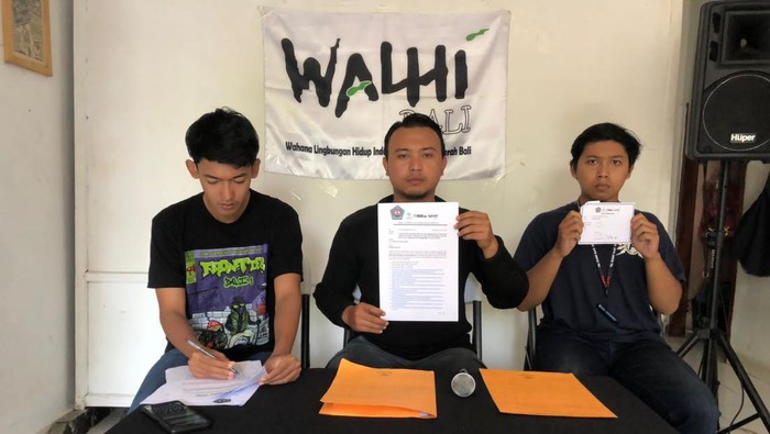 Walhi Bali mendesak Gubernur Bali I Wayan Koster untuk mengeluarkan surat resmi terkait pernyataannya yang tidak akan membangun terminal LNG di areal mangrove.