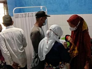 Ratusan Warga Sukabumi Keracunan Usai Santap Nasi Berkat