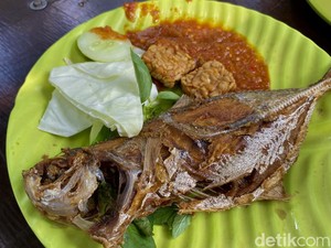 Warung Senopati: Ikan Goreng Sambal Terasi Favorit Pekerja SCBD