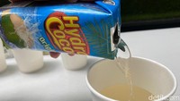 Hydro Coco (Rp 7.300) diproduksi di Karawang, Jawa Barat. Minuman ini dibuat dari 97% air kelapa, gula tebu, perisa sintetik, penstabil nabati, dan pengatur keasaman.