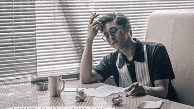 Ini Gaya Ardhito Pramono Saat Ngopi dan Cicip Lemon Tea