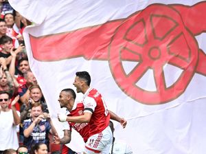 Hajar Sevilla 6-0, Arsenal Juara Emirates Cup