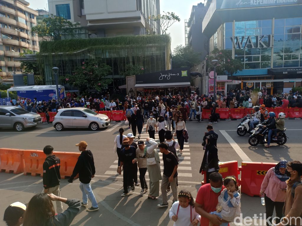 Citayam Fashion Week di Dukuh Atas