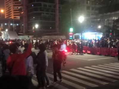 Citayam Fashion Week Dijaga Petugas, Dilarang Catwalk di Zebra Cross!