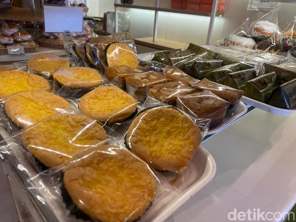 Di Bakery Ini Ada Roti Bluder yang Resepnya Sudah Bertahan 4 Generasi
