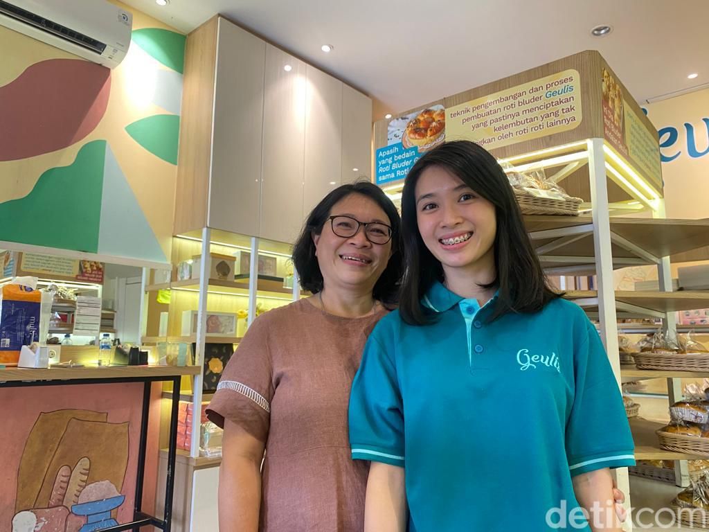 Di Bakery Ini Ada Roti Bluder yang Resepnya Sudah Bertahan 4 Generasi