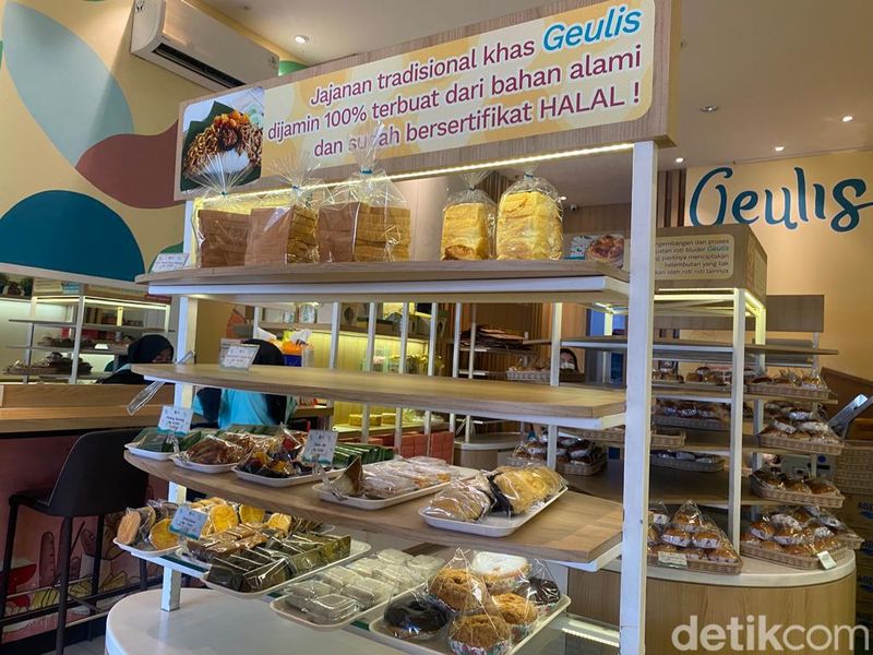Di Bakery Ini Ada Roti Bluder yang Resepnya Sudah Bertahan 4 Generasi