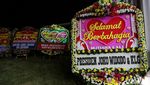 Karangan Bunga Banjiri Lokasi Resepsi Putri Anies
