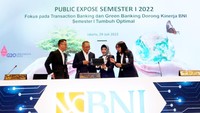 Direktur Utama BNI Royke Tumilaar mengungkapkan jika perolehan laba ini karena penguatan green banking dan memiliki potensi untuk profitabilitas yang diiringi oleh tren pemulihan ekonomi.