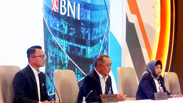 PT Bank Negara Indonesia Tbk (BNI) semester I 2022 mencatat laba bersih Rp 8,8 triliun. Angka ini naik 75,1% dibandingkan periode yang sama tahun sebelumnya.
