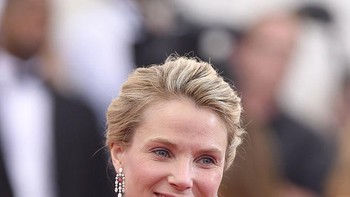 Di tahun 2017, resmi berakhir sudah status Yahoo sebagai perusahaan independen. Mantan raksasa di jagat internet itu telah sah menjadi milik operator Verizon dengan mahar USD 4,48 miliar. Berakhir pula kiprah sang CEO berparas cantik, Marissa Mayer. Foto: Getty Images