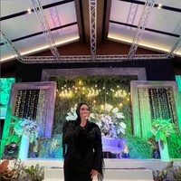 Dalam postingannya beberapa waktu lalu Melly Goeslaw pun membagikan penampilan terbarunya setelah menjalai bariatric. Ia mengaku baru-baru ini bobot tubuhnya semakin susut. Istri musisi Anto Hoed tersebut bahkan bisa turun 6 kg dalam sembilan hari.Foto: Instagram Melly Goeslaw