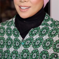 Melly Goeslaw melakukan serangkaian program penurunan berat badan untuk menyusutkan bentuk tubuhnya. Baru-baru ini penyanyi dan pencipta lagu tersebut mengaku menjalani operasi bariatric.Foto: Instagram Melly Goeslaw