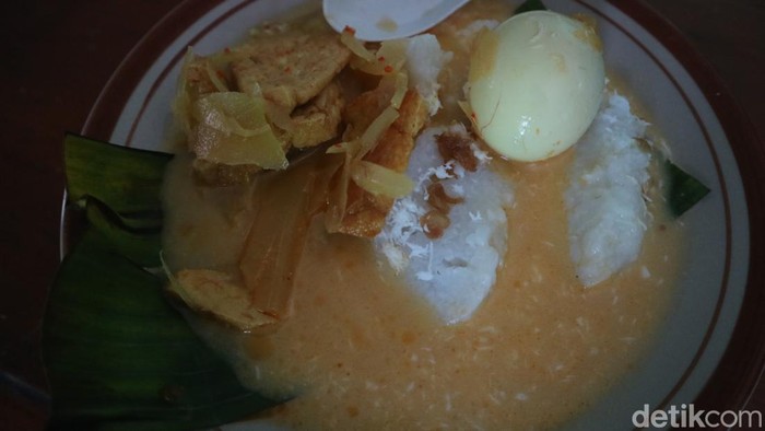 Menu makanan puli kotokan yang ada di Taman Menara Kudus, Sabtu (30/7/2022).