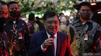Wakil Presiden RI ke-10 dan ke-12 Jusuf Kalla (JK) juga menghadiri pesta pernikahan putri sulung Anies Baswedan, Mutiara Annisa Baswedan di Ancol, Jakarta Utara.