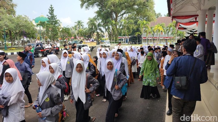 Pawai taaruf di Ciamis.