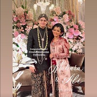 Putri Gubernur DKI Jakarta, Anies Baswedan, baru saja melangsungkan pernikahan. Wanita bernama Mutiara Annisa Baswedan tersebut telah menggelar akad nikah yang dilanjutkan dengan acara resepsi. Mutiara menikahi pria pilihannya, Ali Saleh Alhuraiby.Foto: Instagram