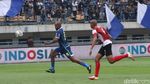 Momen Duel Persib Bandung Vs Madura United