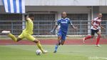 Momen Duel Persib Bandung Vs Madura United