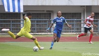 Unggul 1-0 di babak pertama lewat gol David da Silva, Persib justru akhirnya kalah 1-3 oleh tim berjuluk Laskar Sape Kerrab. (Foto: Wisma Putra/detikJabar)