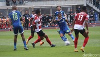 Hasil ini membuat Persib belum merasakan sekalipun kemenangan di Liga 1 musim ini. Persib hanya baru meraup satu poin dari dua laga. (Foto: Wisma Putra/detikJabar)