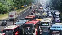 Sementara itu arah sebaliknya tampak lancar.