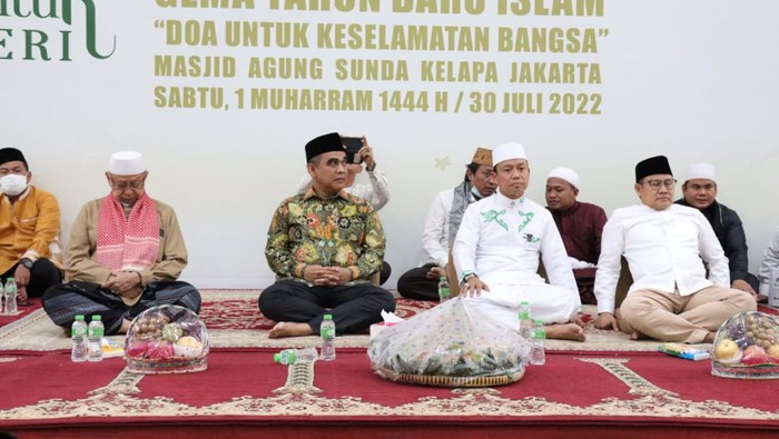 Sekjen Gerindra Ahmad Muzani dan Ketum PKB Muhaimin Iskandar menghadiri Tabligh Akbar bersama di Masjis Sunda Kelapa