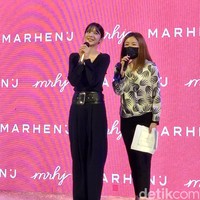 Di akhir fanmeeting, Seol In Ah mengungkapkan keinginannya untuk kembali ke Indonesia dengan fanmeeting lanjutan. Dia sudah mencoba beberapa makanan Indonesia seperti nasi goreng dan mie goreng, yang cocok dengan seleranya. Foto: dok. R Chairini Putong/Wolipop