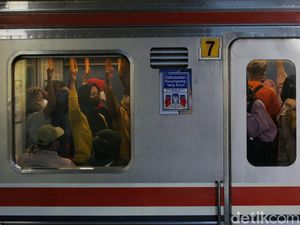 Ini Stasiun KRL Terpadat Hari ini, Bejubel Sampai 15 Ribu Orang Lebih