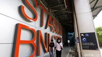 Stasiun BNI City melakukan uji coba pelayanan penumpang KRL, Sabtu (30/7/2022).