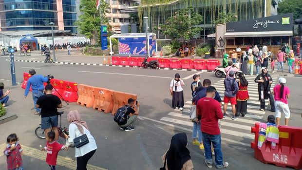 Suasana di zebra cross Citayam Fashion Week, Sabtu (30/7/2022) pagi.