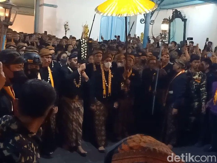 Suasana Kirab Malam 1 Suro di Keraton Solo, Sabtu (29/10/2022).