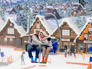 Salju Turun di Surabaya, Yuk ke Trans Snow World Surabaya