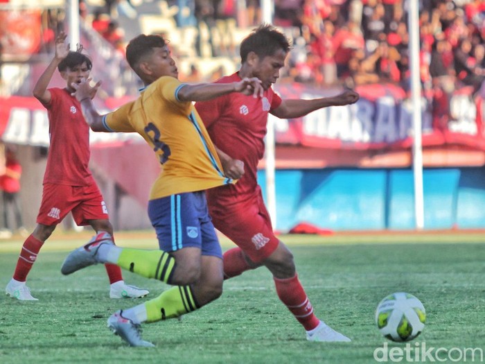 Uji coba Deltras melawan Persela Lamongan