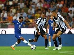 Debut Manis Sterling Bersama Chelsea