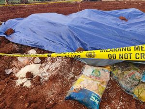 JNE Penuhi Panggilan Polisi Terkait Kasus Beras Bansos Dikubur di Depok
