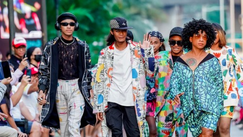 Bonge, Kurma di fashion show di Kuningan City