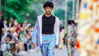 Aksi Minho yang membuat model profesional terpuk tangan. Foto: dok. Instagram Mal Kuningan City