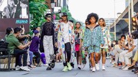 Bahkan foto-foto mereka terpampan di semua videotron kecil yang ada di depan mall tersebut. Foto: dok. Instagram Mal Kuningan City