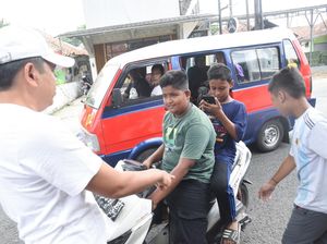Dedi Mulyadi Tahan 3 Pelajar SD Usai Minta Selfie, Ada Apa?