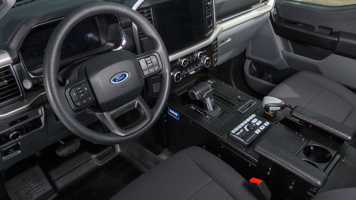 Ford F-150 Lightning Pro SSV