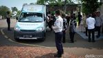Kendaraan Shuttle Antar Jemput Tamu Resepsi Putri Anies Baswedan