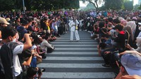 Sebanyak kurang lebih 70 peserta ikut serta dalam peragaan busana ini.