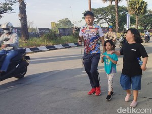 Warga Ngaku Ikut Jalan Sehat detikSulsel di Makassar Berkat Dorongan Anak