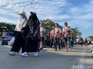 Peserta Jalan Sehat detikSulsel Putar Balik di CPI Makassar