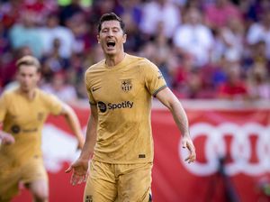 Robert Lewandowski Cs Absen Bela Barca di Laga Pembuka LaLiga?
