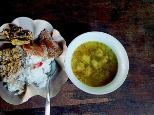 Pepes Ikan Marlin Bu Ribu, Kuliner Legendaris Karangasem Sejak 1950